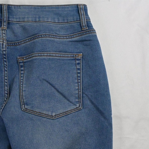 Maurices Medium High Rise Button Fly Light Wash Stretch‎ Denim Jeans - Picture 5 of 7